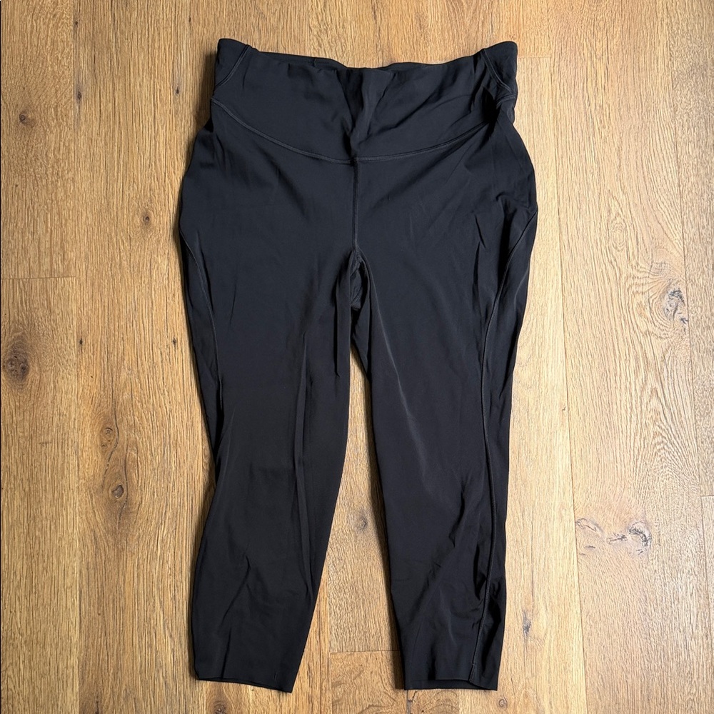 Lululemon Base Pace High-Rise Crop 23"